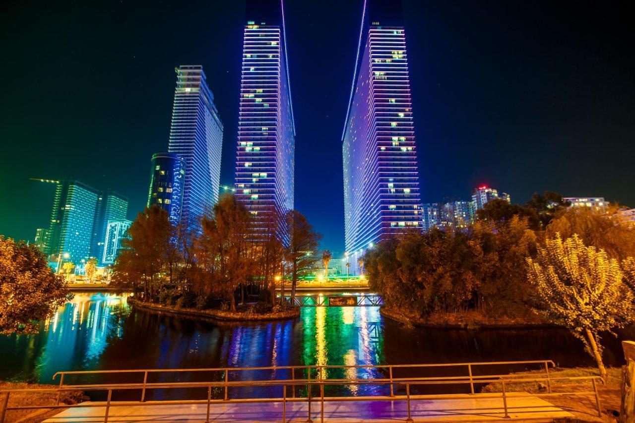 Orbi City Luxury Suite Batumi Ngoại thất bức ảnh
