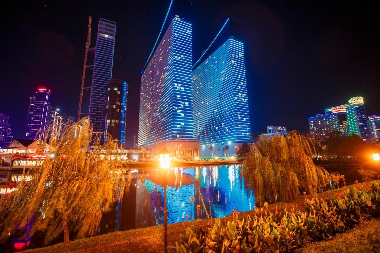 Orbi City Luxury Suite Batumi Ngoại thất bức ảnh